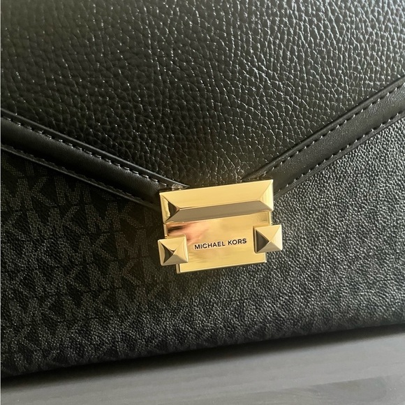 SALE 🔥MICHAEL KORS Whitney Black Leather Satchel with Gold Hardware NWT - Picture 5 of 6